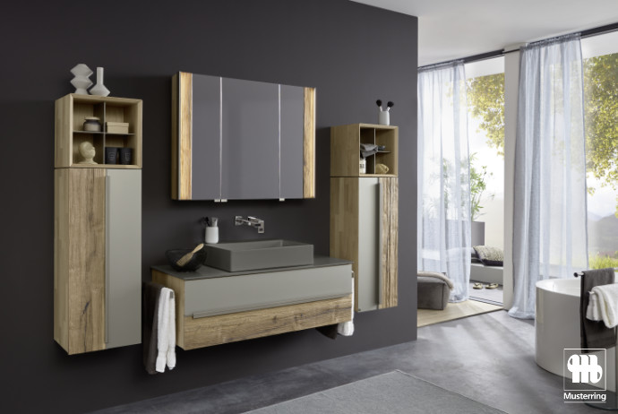 Musterring Badezimmer Jarin Wildeiche massiv lackiert Colorglas titan