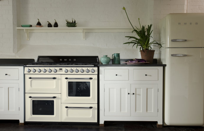 Smeg TR4110P1 Gas Standherd in der Pfiff Küchenwelt